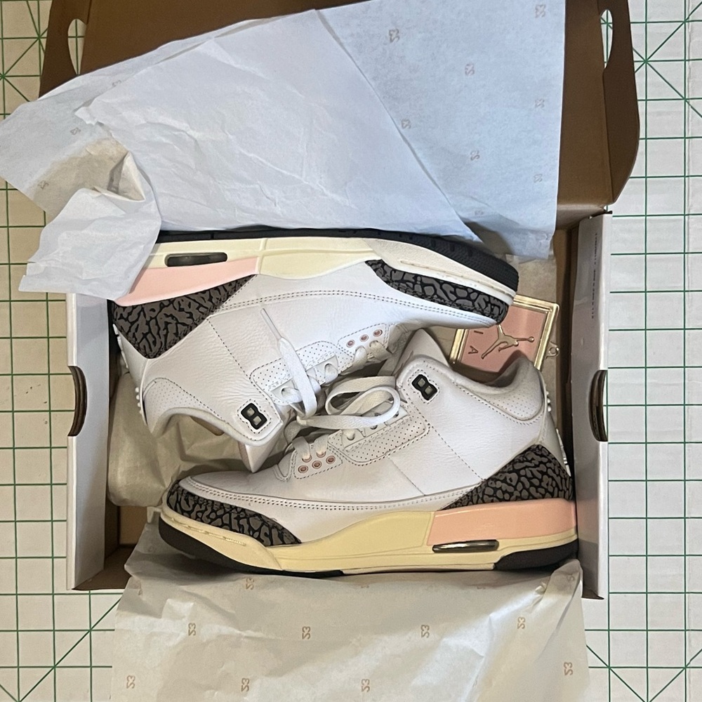 Jordan 3 Neapolitan 7.5